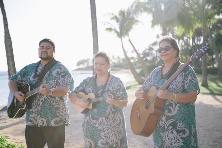 Kahala-Beach-Hawaiian-Wedding-Photographer-20