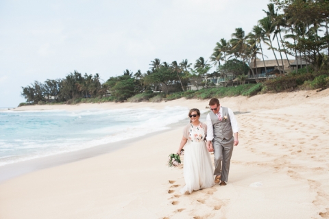 sunset-hawaii-beach-wedding-10