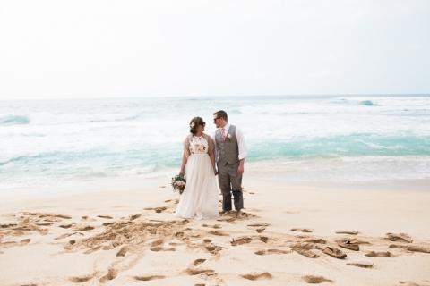 sunset-hawaii-beach-wedding-11